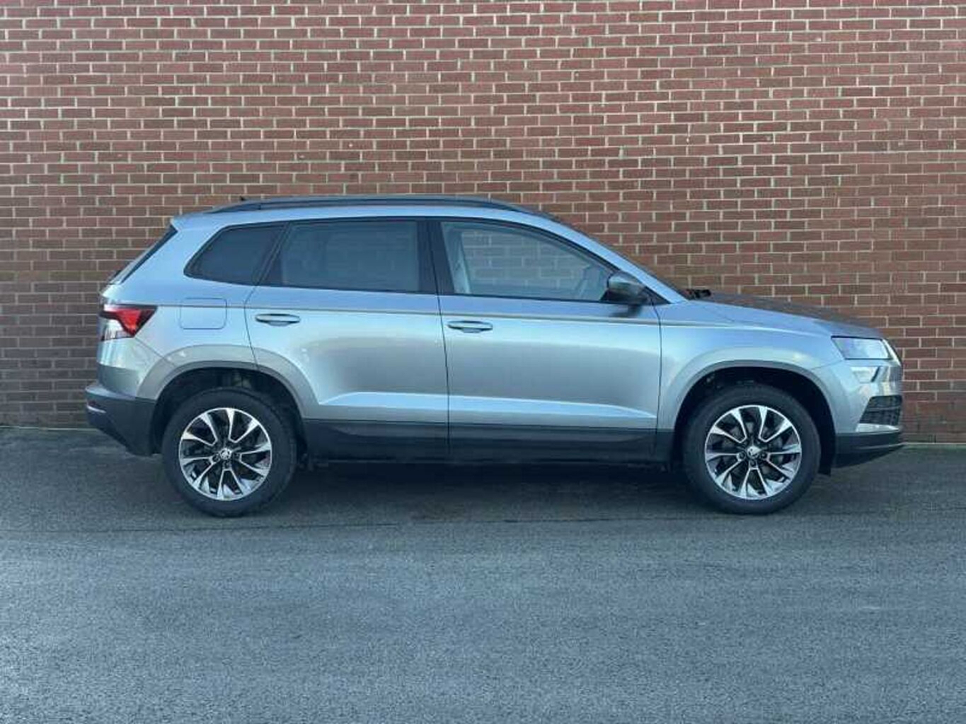 SKODA Karoq SUV 1.0 TSI (116ps) SE Drive